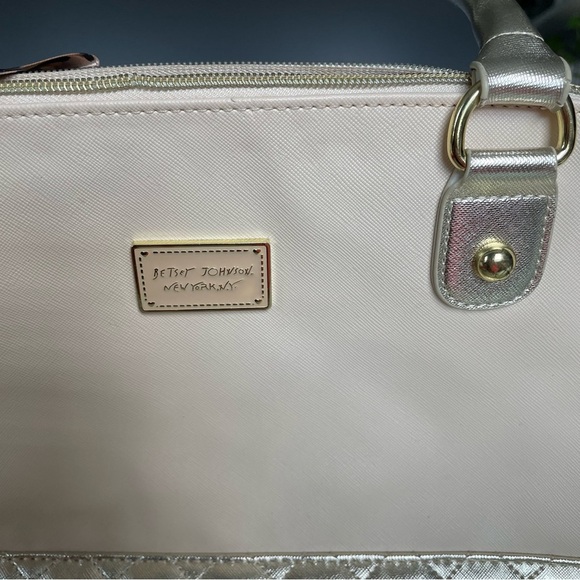 Betsey Johnson NY beige gold quilted shoulder purse cheetah bow - Picture 8 of 15